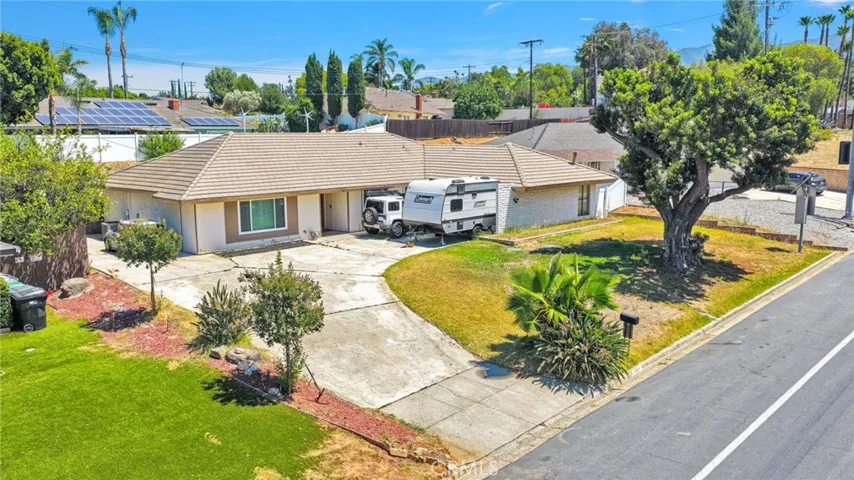 981 Serfas Club, Corona, California 92882
