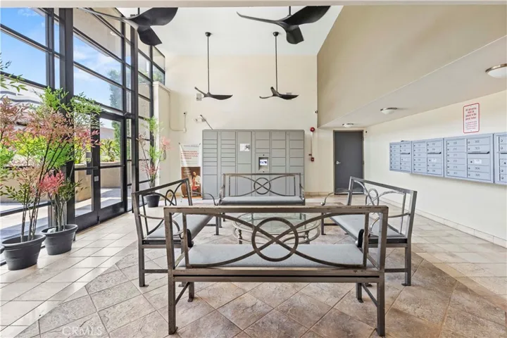 2121 Beloit Avenue 112, Los Angeles, California 90025