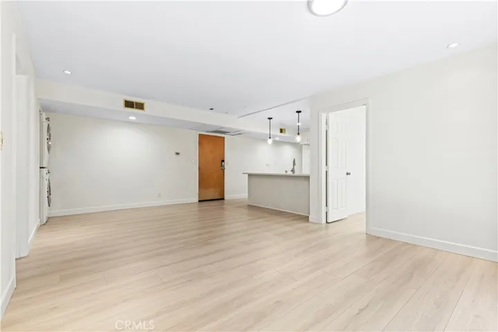 2121 Beloit Avenue 112, Los Angeles, California 90025