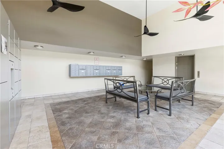 2121 Beloit Avenue 112, Los Angeles, California 90025