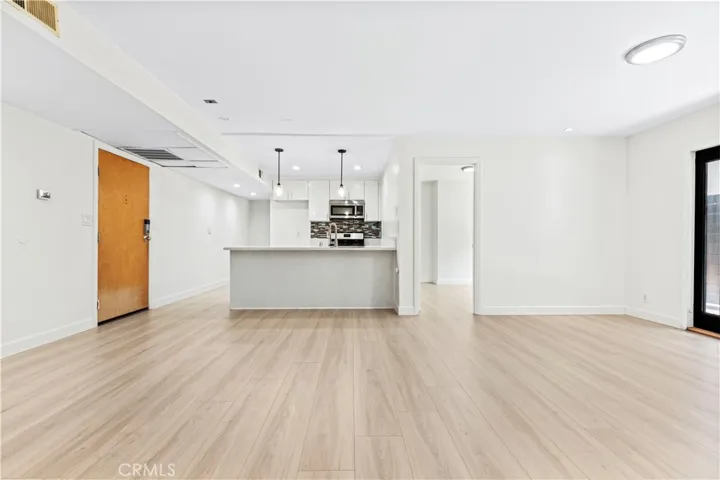 2121 Beloit Avenue 112, Los Angeles, California 90025