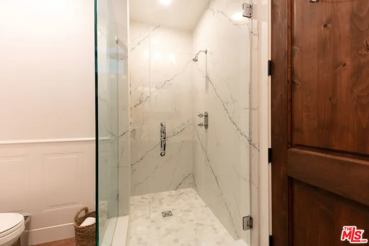 28960 Crags Drive, Agoura Hills, California 91301