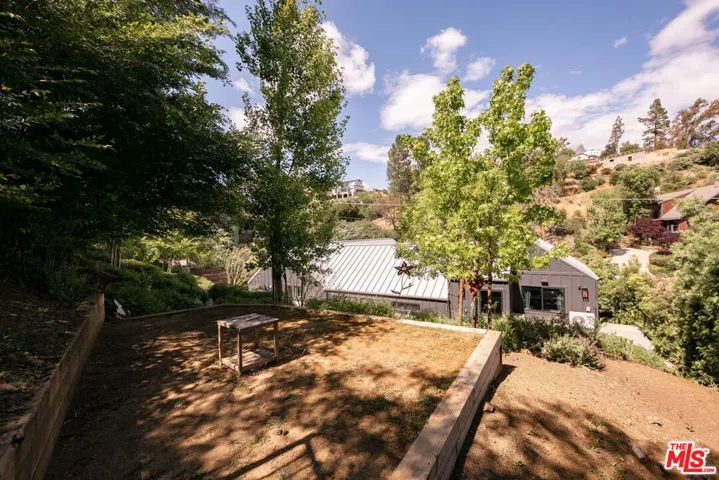 28960 Crags Drive, Agoura Hills, California 91301
