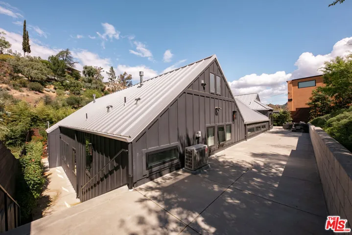 28960 Crags Drive, Agoura Hills, California 91301
