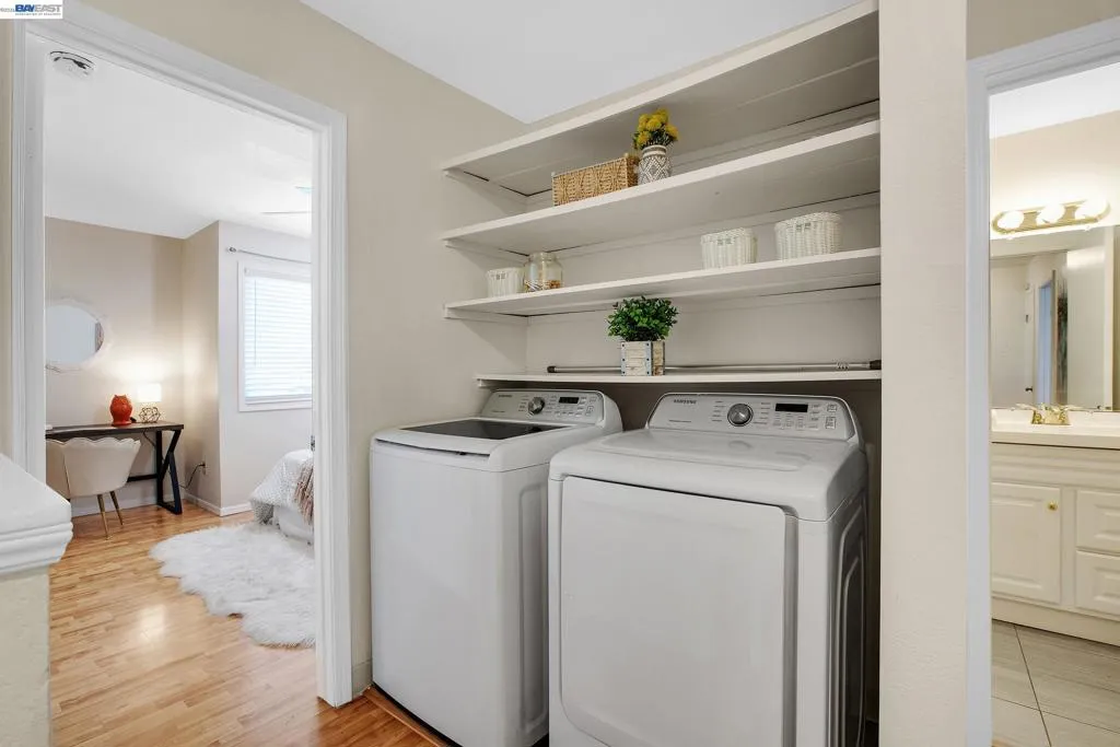 Upstairs laundry washer dryer included