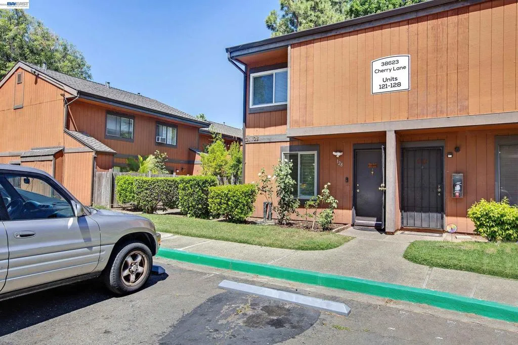 One extra Front parking anywhere