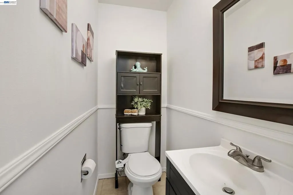 Downstairs half bath
