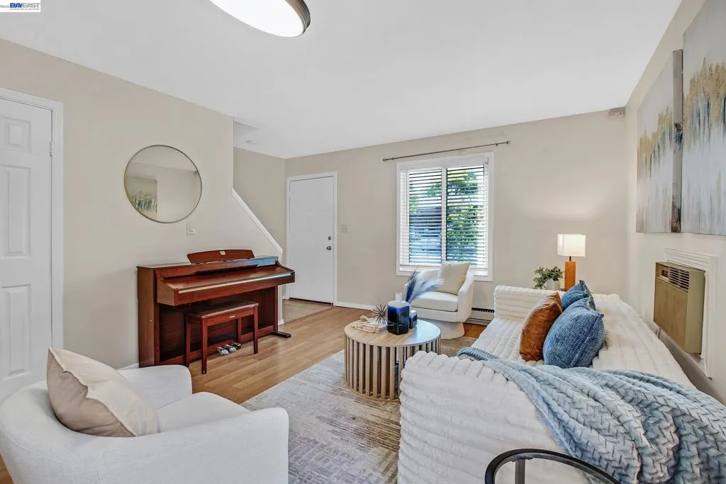 Coast closet & Living room