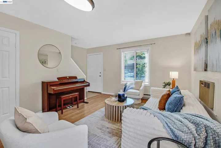 Coast closet & Living room