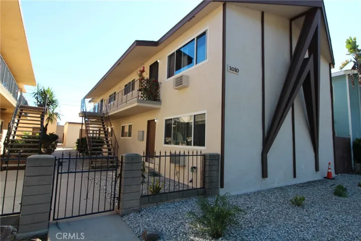 1010 E 32nd, Signal Hill, California 90755