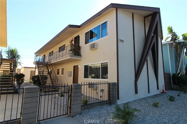 1010 E 32nd, Signal Hill, California 90755