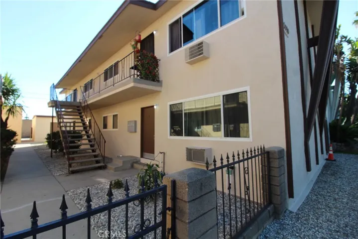 1010 E 32nd, Signal Hill, California 90755