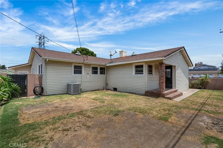 8534 Phlox Drive, Buena Park, California 90620