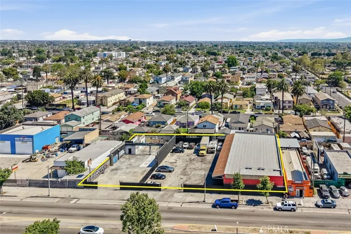 818 828 E Manchester Avenue, Los Angeles, California 90001