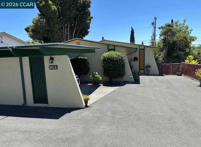 Lots of Extra Parking!