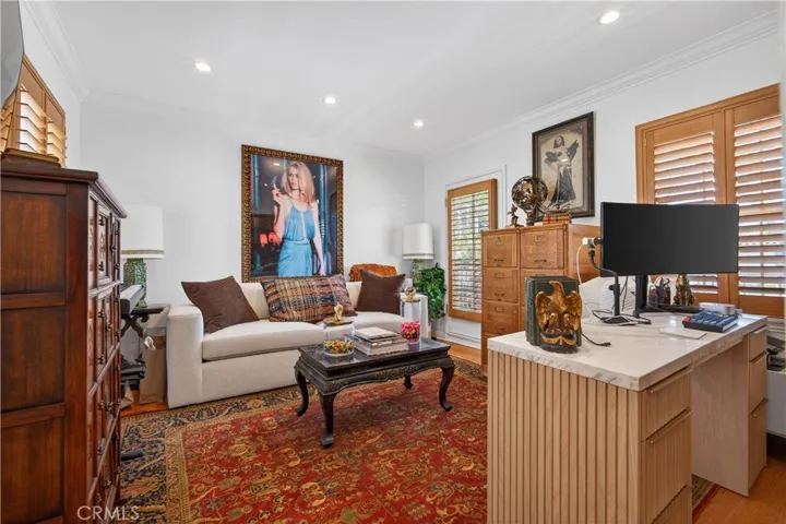 135 S Canon Drive, Beverly Hills, California 90212