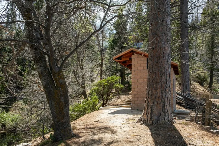 0 Palisades Drive, Lake Arrowhead, California 92352