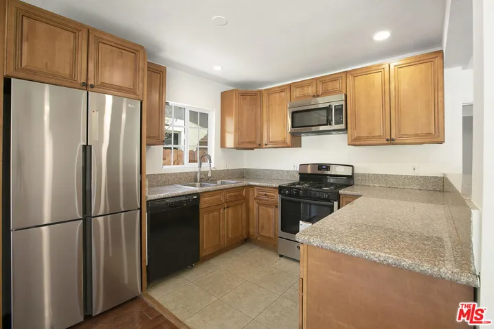 19027 Wyandotte Street, Reseda, California 91335