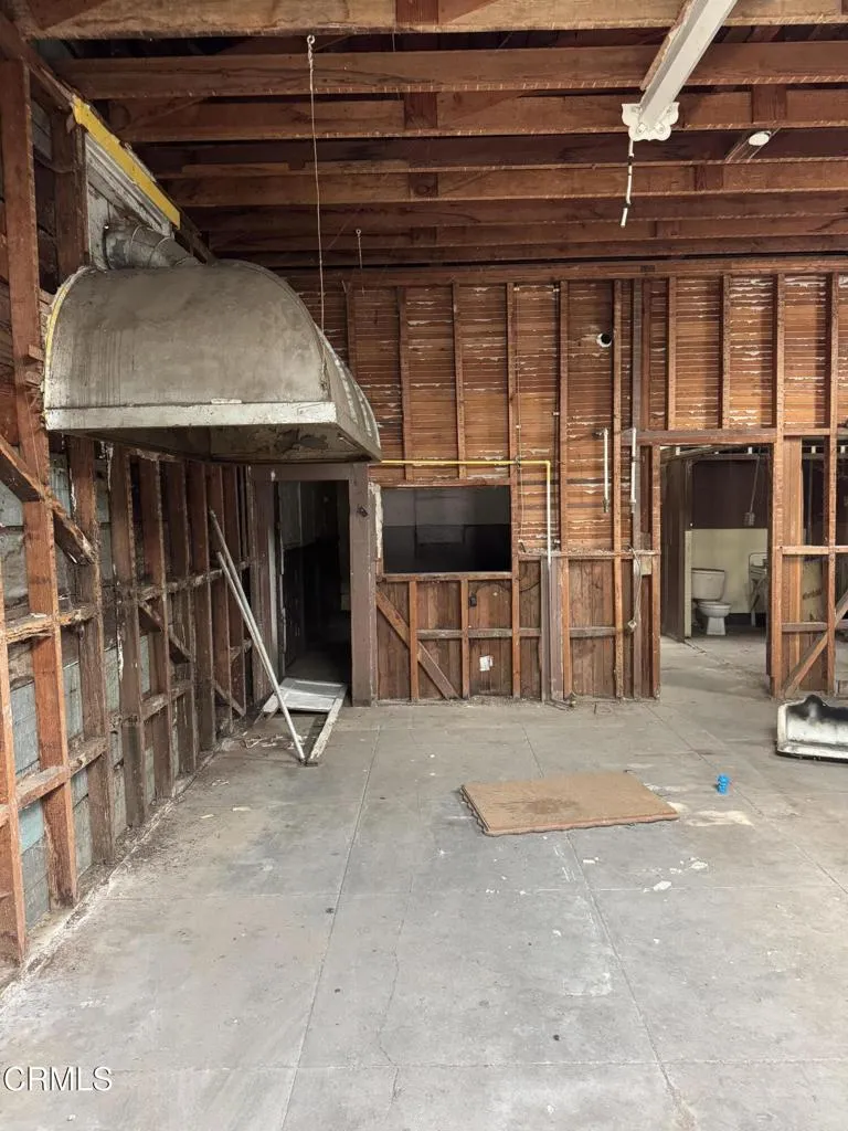 140 E 6th Street, Oxnard, California 93030 — photo 4