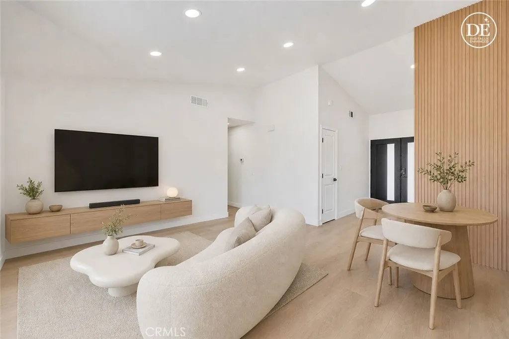 Digitally Staged. Furniture and décor shown are for illustrative purposes only and are not included in the sale. Digitally Staged. Furniture and décor shown are for illustrative purposes only and are not included in the sale.
