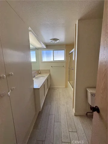 Second bath upstairs