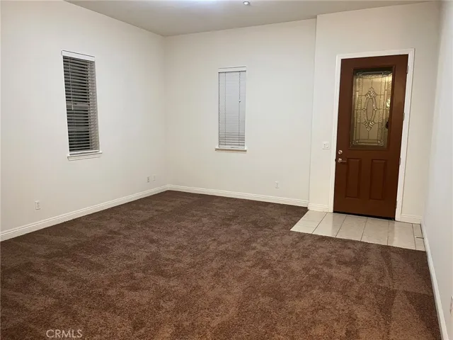Entrance & living room
