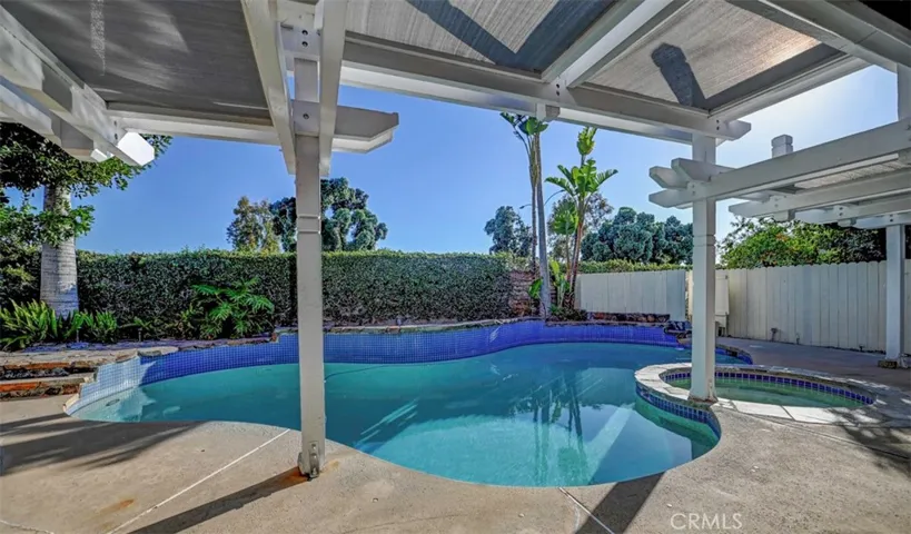 Pool & Spa