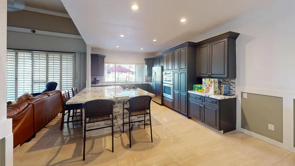 30-Lake-Shore-Dr-6-19-26-Kitchen