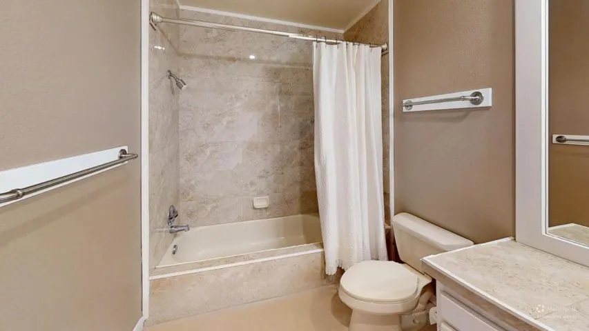 30-Lake-Shore-Dr-6-19-26-Bathroom-Defurn