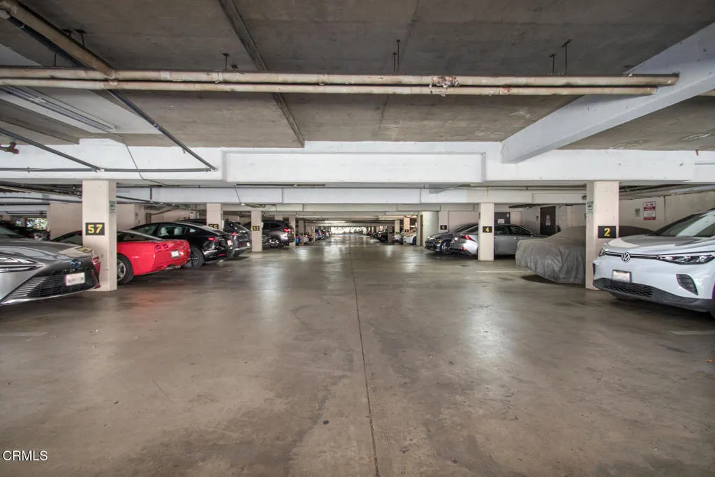 web_28_Garage