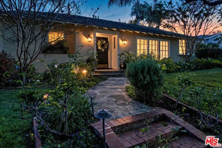 13166 Valley Vista Boulevard, Studio City, California 91604