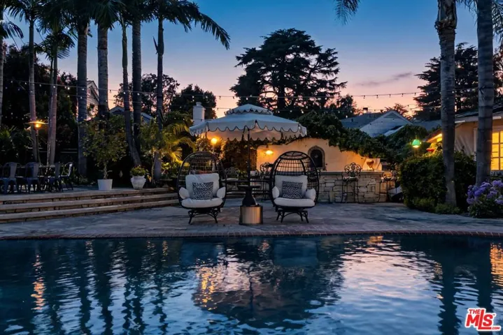 13166 Valley Vista Boulevard, Studio City, California 91604