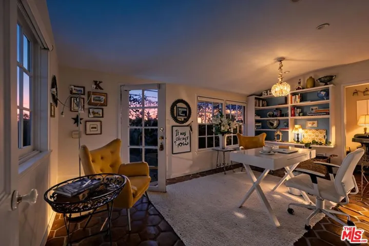 13166 Valley Vista Boulevard, Studio City, California 91604