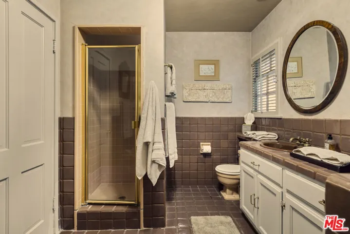 13166 Valley Vista Boulevard, Studio City, California 91604