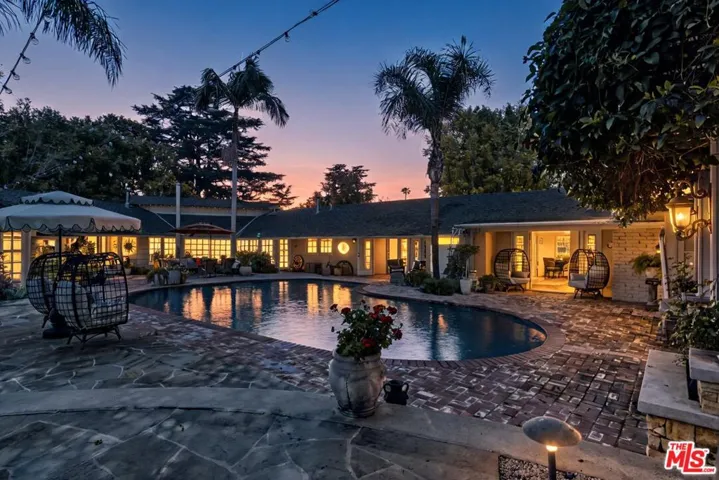 13166 Valley Vista Boulevard, Studio City, California 91604