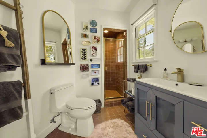 13166 Valley Vista Boulevard, Studio City, California 91604