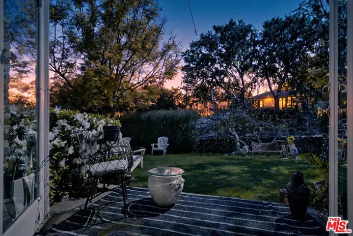 13166 Valley Vista Boulevard, Studio City, California 91604
