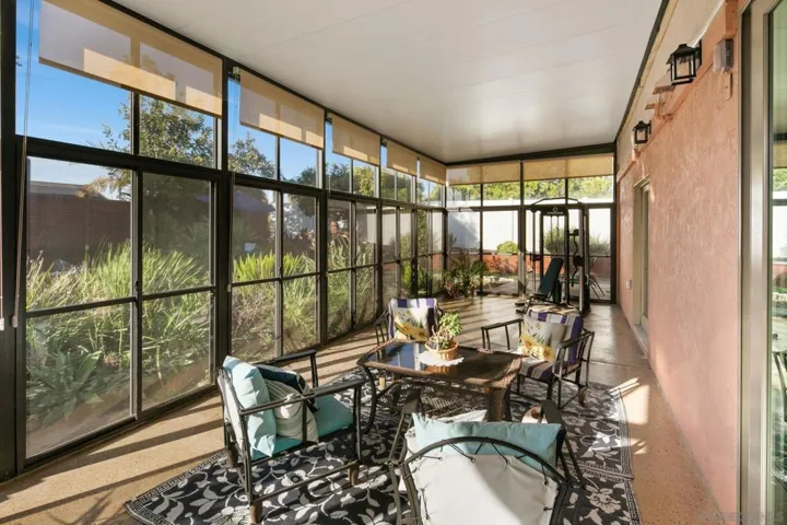 6433 La Paloma St, Carlsbad, California 92009