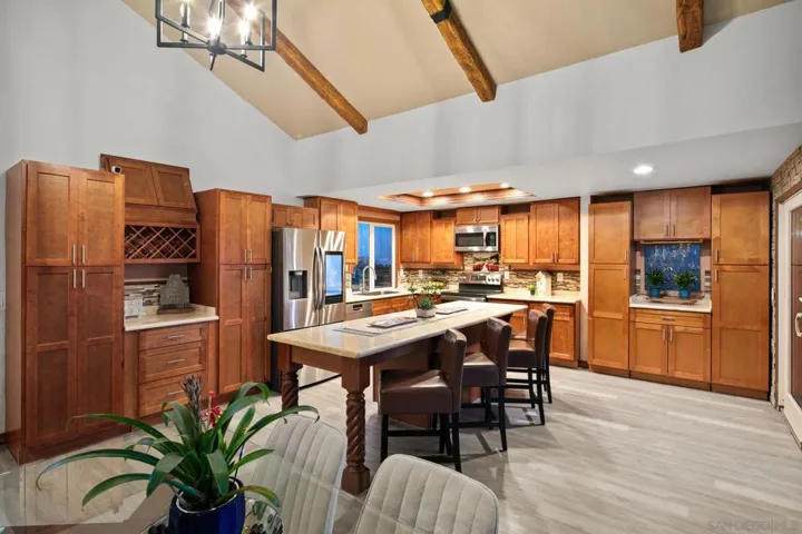 6433 La Paloma St, Carlsbad, California 92009
