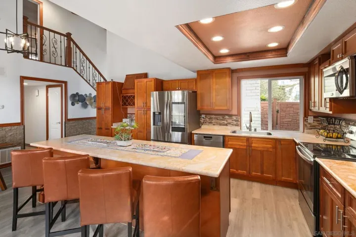 6433 La Paloma St, Carlsbad, California 92009