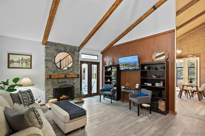 6433 La Paloma St, Carlsbad, California 92009