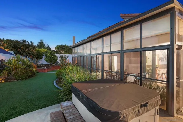 6433 La Paloma St, Carlsbad, California 92009