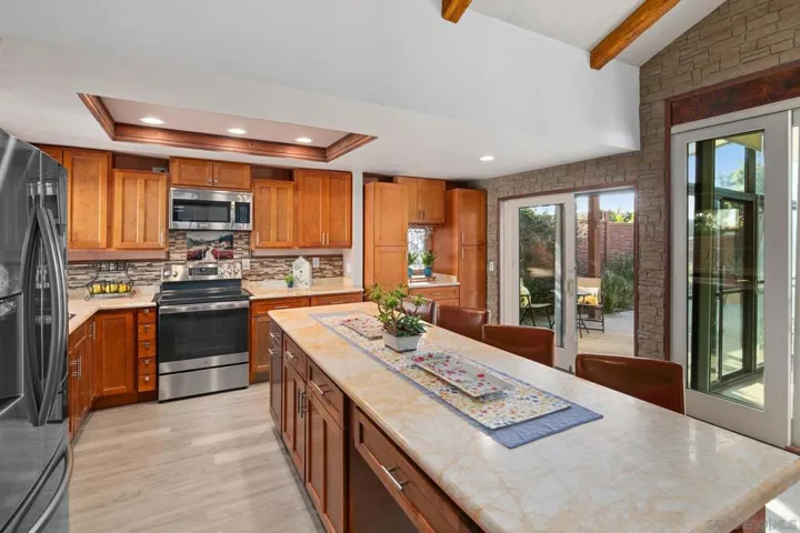 6433 La Paloma St, Carlsbad, California 92009