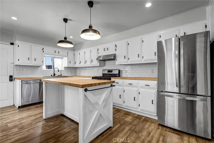 6512 Coldwater Canyon Avenue, Valley Glen, California 91606