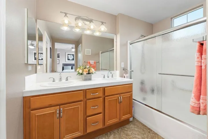 54 Via Sovana, Santee, California 92071