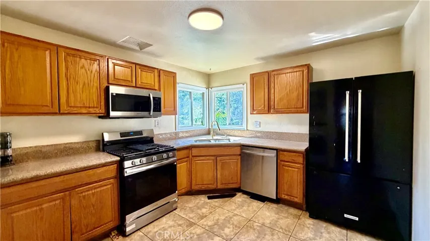 1276 W 31st, San Bernardino, California 92405