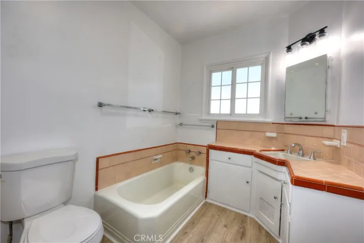 8725 S Gramercy Place, Los Angeles, California 90047