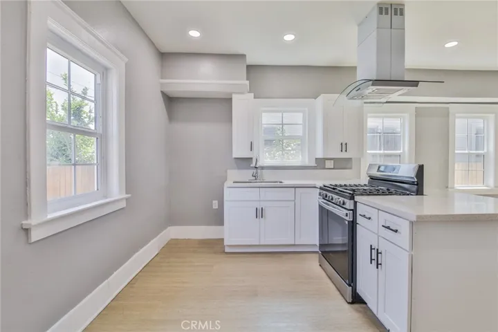 1471 E 41st, Los Angeles, California 90011