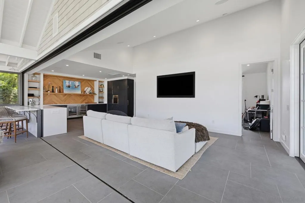 Den/Family/Great Room