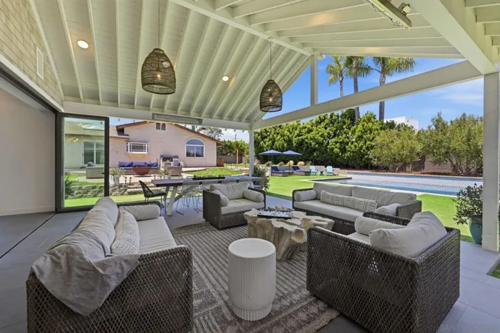 , Solana Beach, California 92075